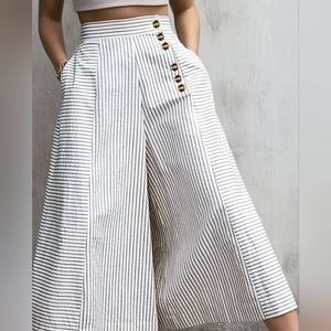 Wide leg pants